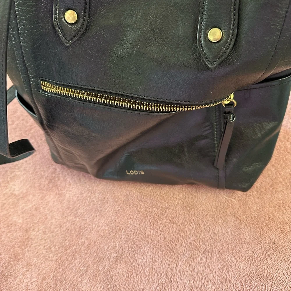 Lodi’s black purse/backpack - Picture 3 of 4